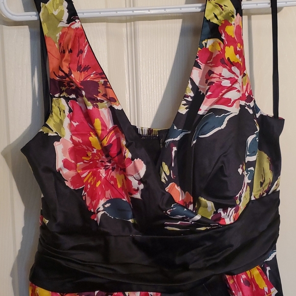 Reitman's Dress - Picture 2 of 5